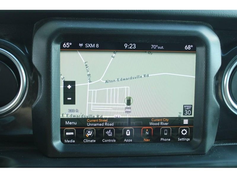 Used 2022 Jeep Wrangler Unlimited Sahara image 25