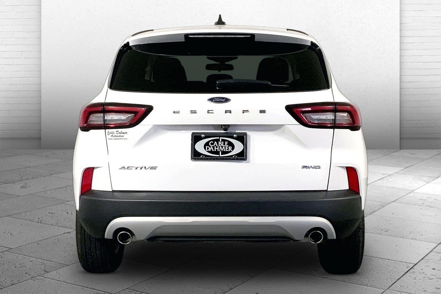 Used 2024 Ford Escape Active AWD/4WD image 3
