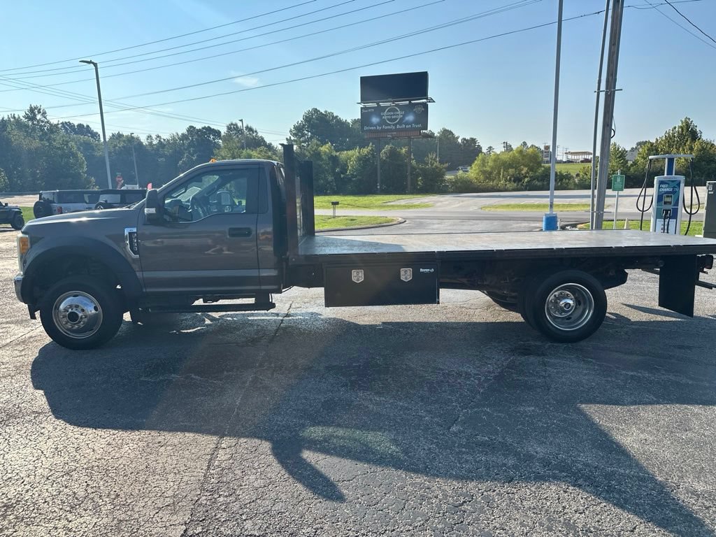 Used 2017 Ford F550 4x4 Regular Cab Super Duty image 6