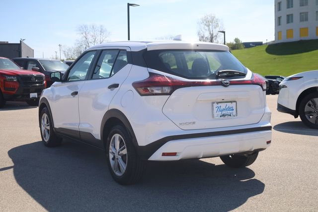 Used 2022 Nissan Kicks S image 6