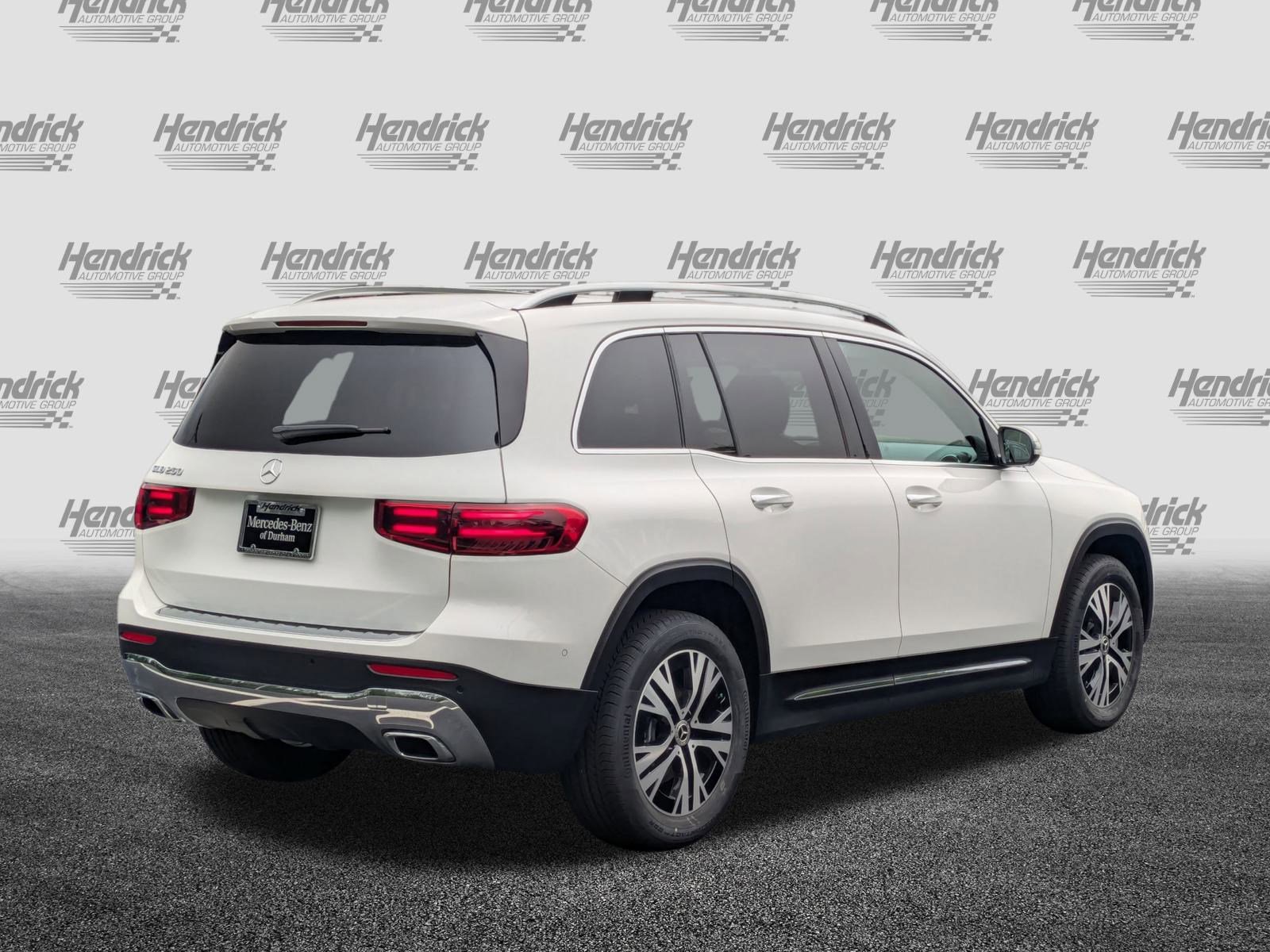 New 2025 Mercedes-Benz GLB 250 image 10