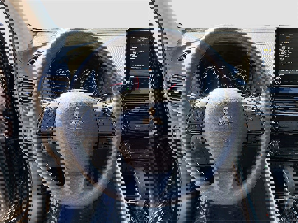 New 2026 Mitsubishi Eclipse Cross LE image 11