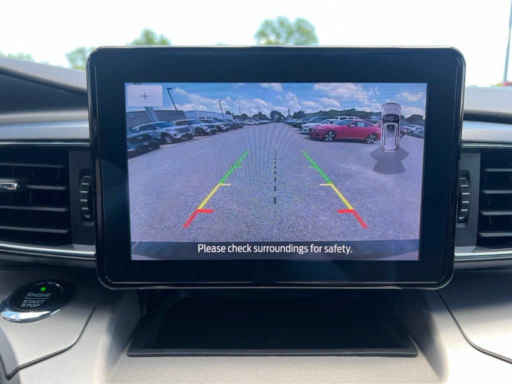 Used 2021 Ford Explorer XLT w/ Equipment Group 202A AWD/4WD image 29