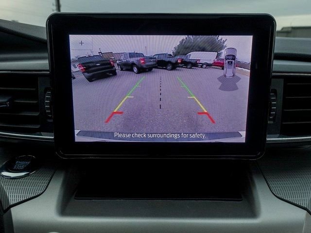 Used 2022 Ford Explorer XLT w/ Equipment Group 202A image 33