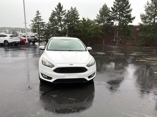 Used 2017 Ford Focus SEL FWD image 2