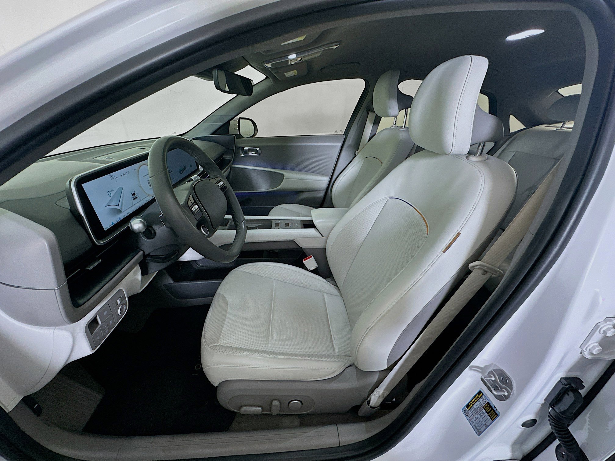 Used 2024 Hyundai Ioniq 6 SEL image 13