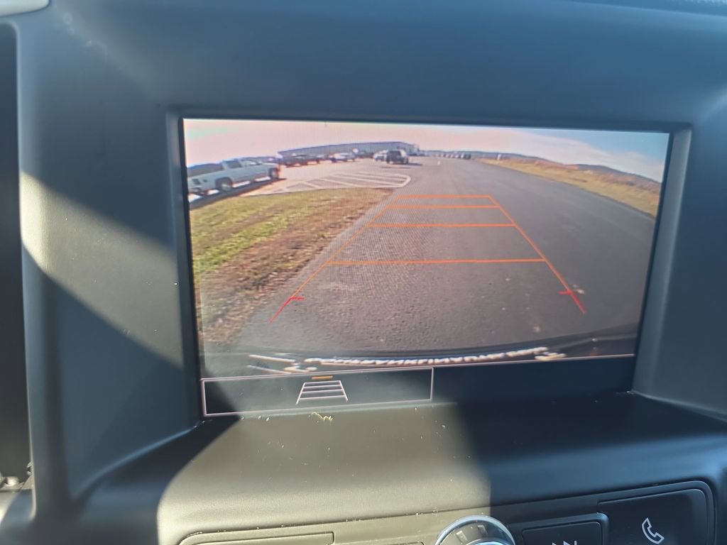 Used 2024 GMC Terrain SLE FWD image 17