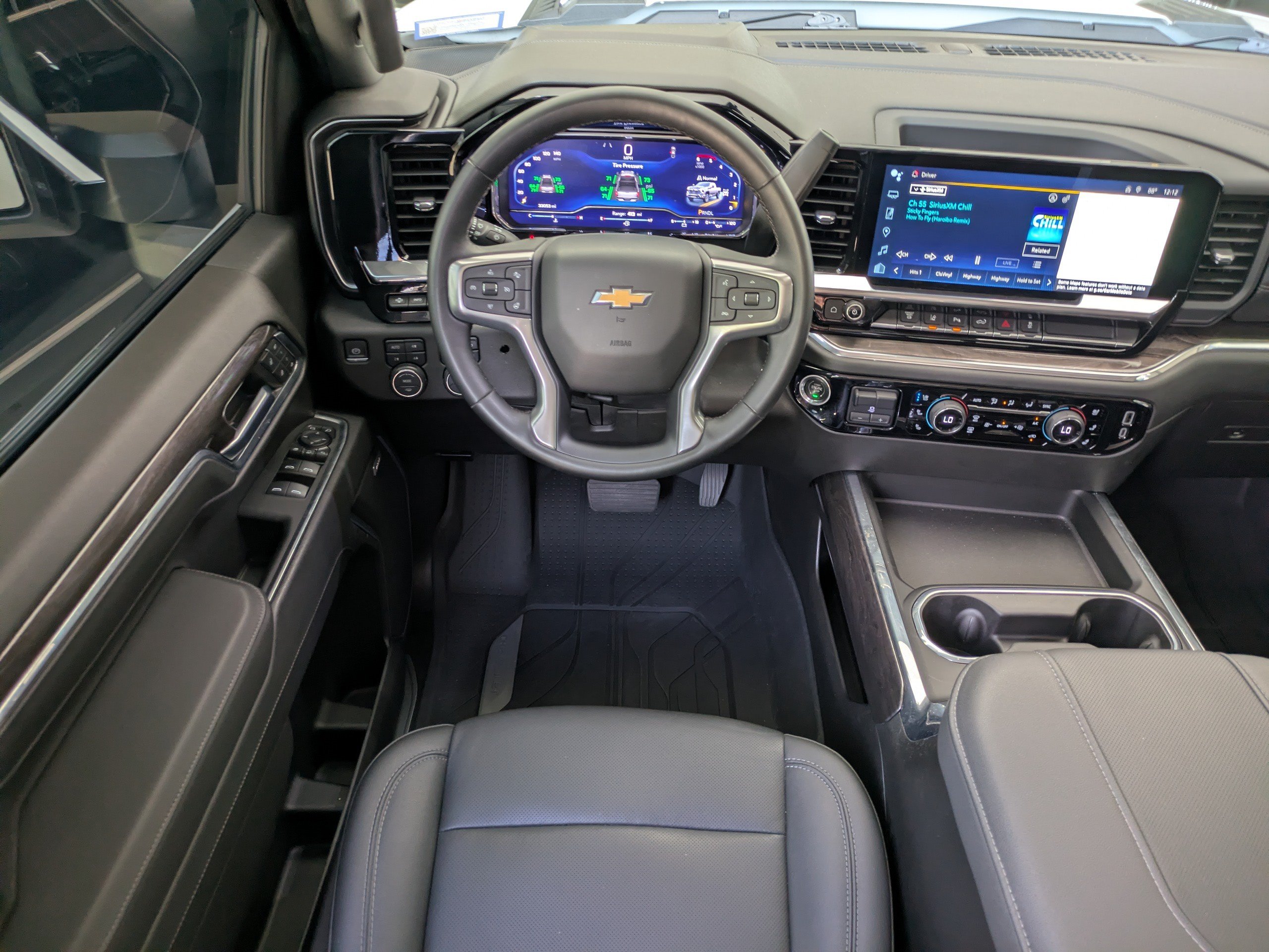 Used 2024 Chevrolet Silverado 3500 LTZ w/ LTZ Plus Package AWD/4WD image 17