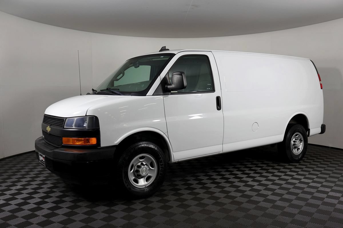 Used 2018 Chevrolet Express 2500 w/ Driver Convenience Package RWD image 46
