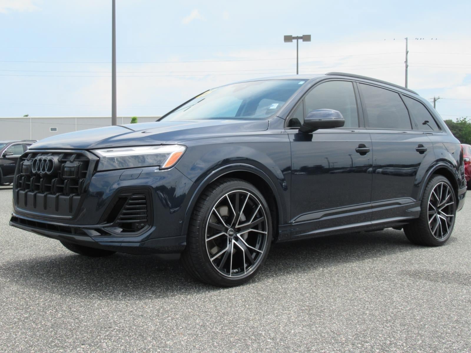 Used 2025 Audi Q7 3.0T Premium Plus AWD/4WD image 3