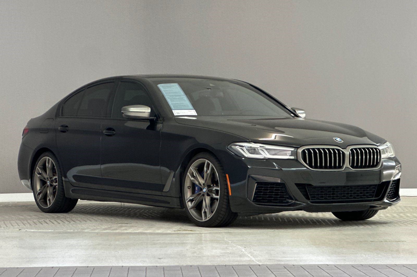 Certified 2023 BMW M550i xDrive AWD/4WD image 6