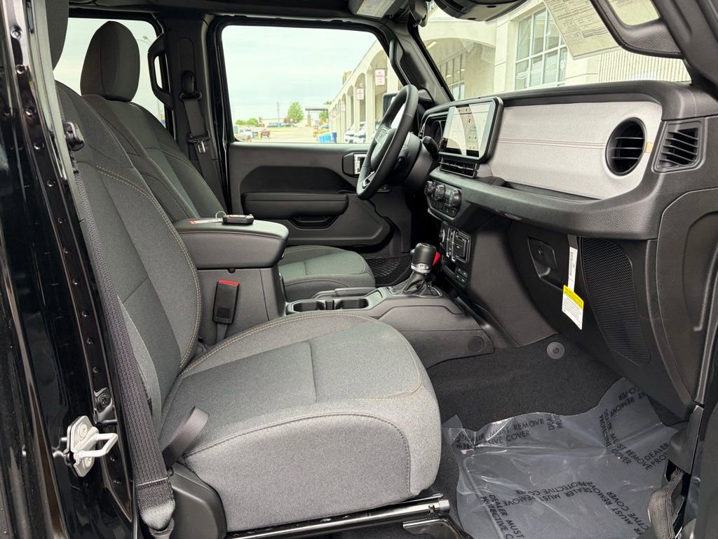 New 2026 Jeep Gladiator Sport AWD/4WD image 17