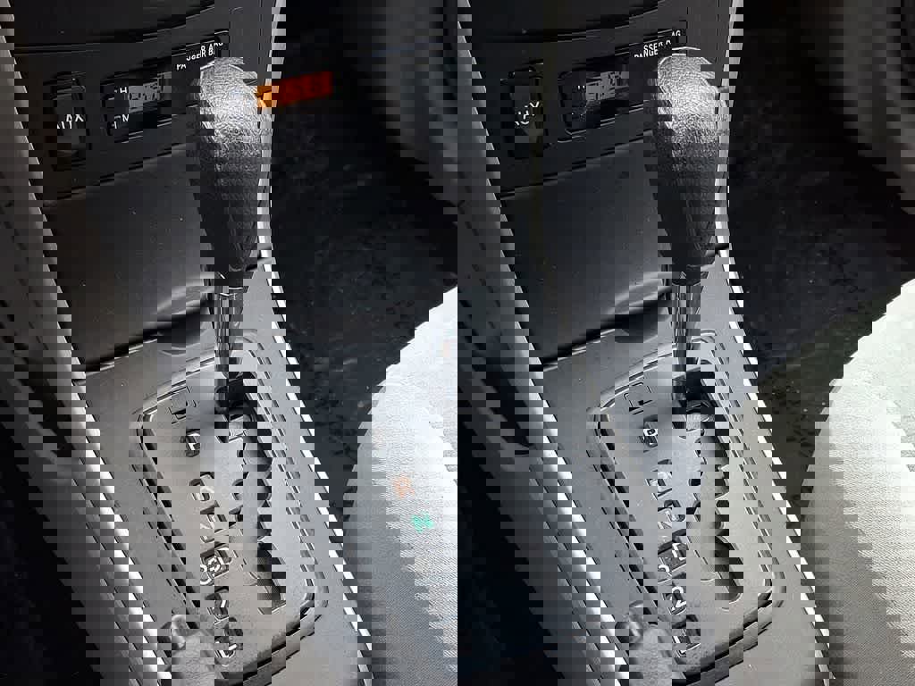 Used 2010 Toyota Corolla image 17