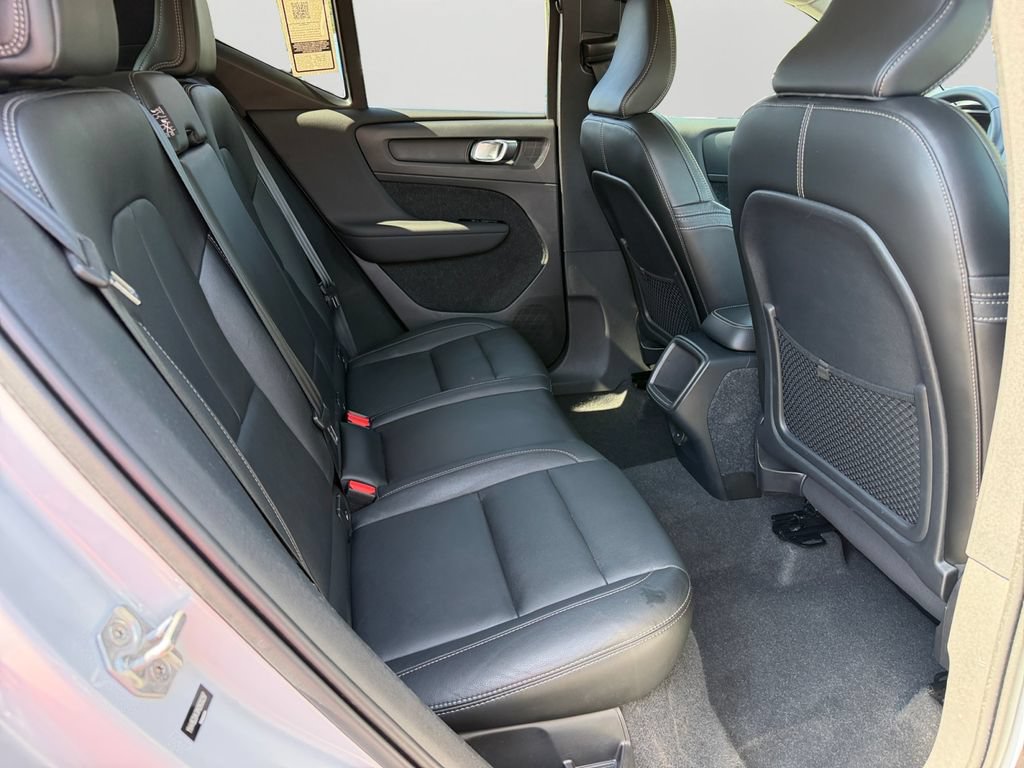 Used 2021 Volvo XC40 T5 Momentum AWD/4WD image 9