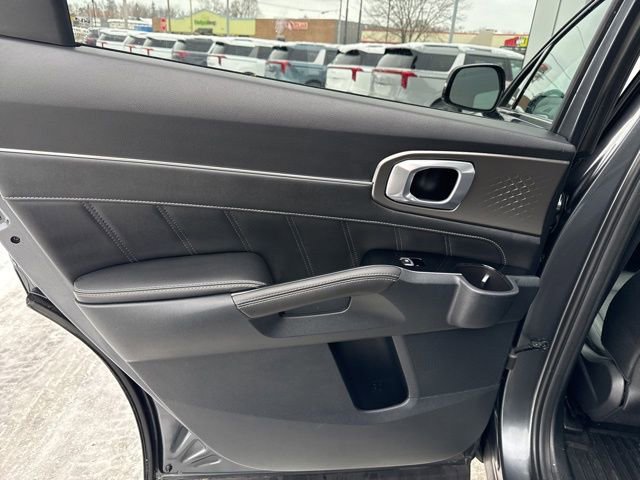 Used 2023 Kia Sorento SX image 42