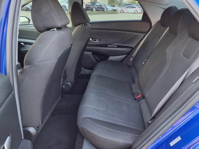 Used 2026 Hyundai Elantra SE FWD image 7