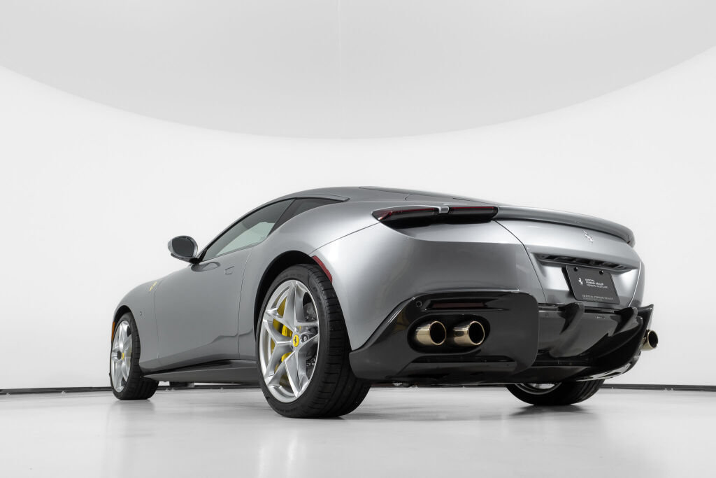 Used 2024 Ferrari Roma RWD image 14