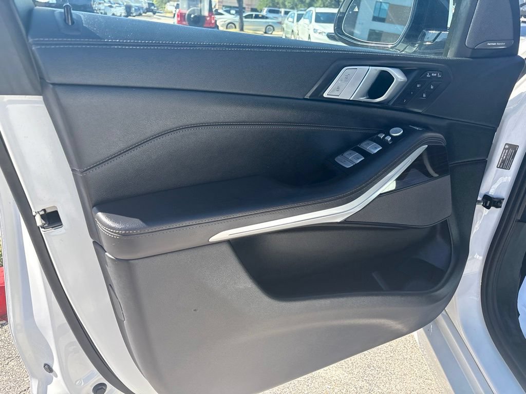 Used 2019 BMW X7 xDrive50i w/ Luxury Seating Package AWD/4WD image 12