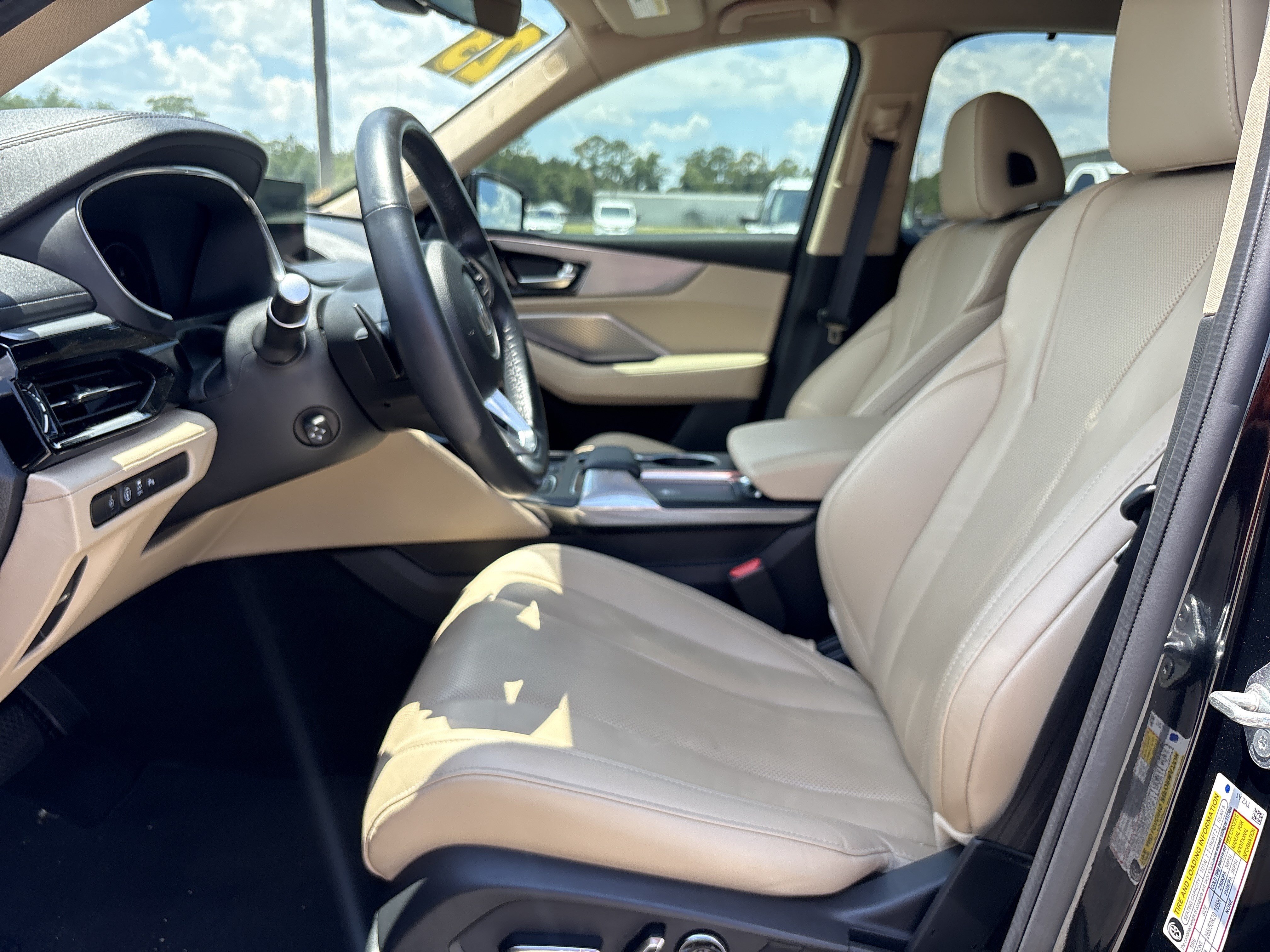 Used 2023 Acura MDX FWD w/ Technology Package image 8