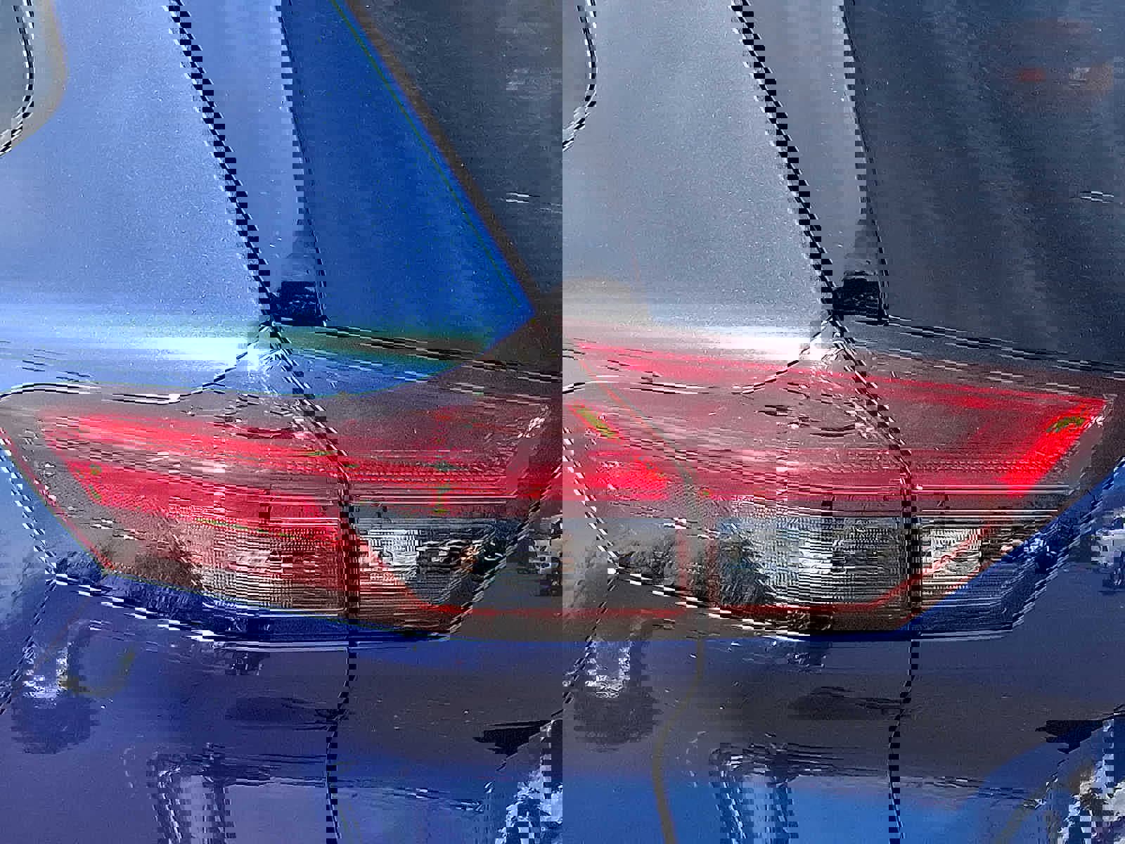 Used 2022 Nissan Rogue SL w/ SL Premium Package image 10