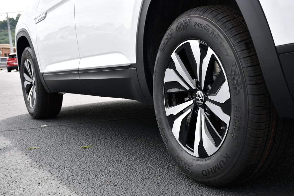 New 2026 Volkswagen Atlas Cross Sport SE AWD/4WD image 9