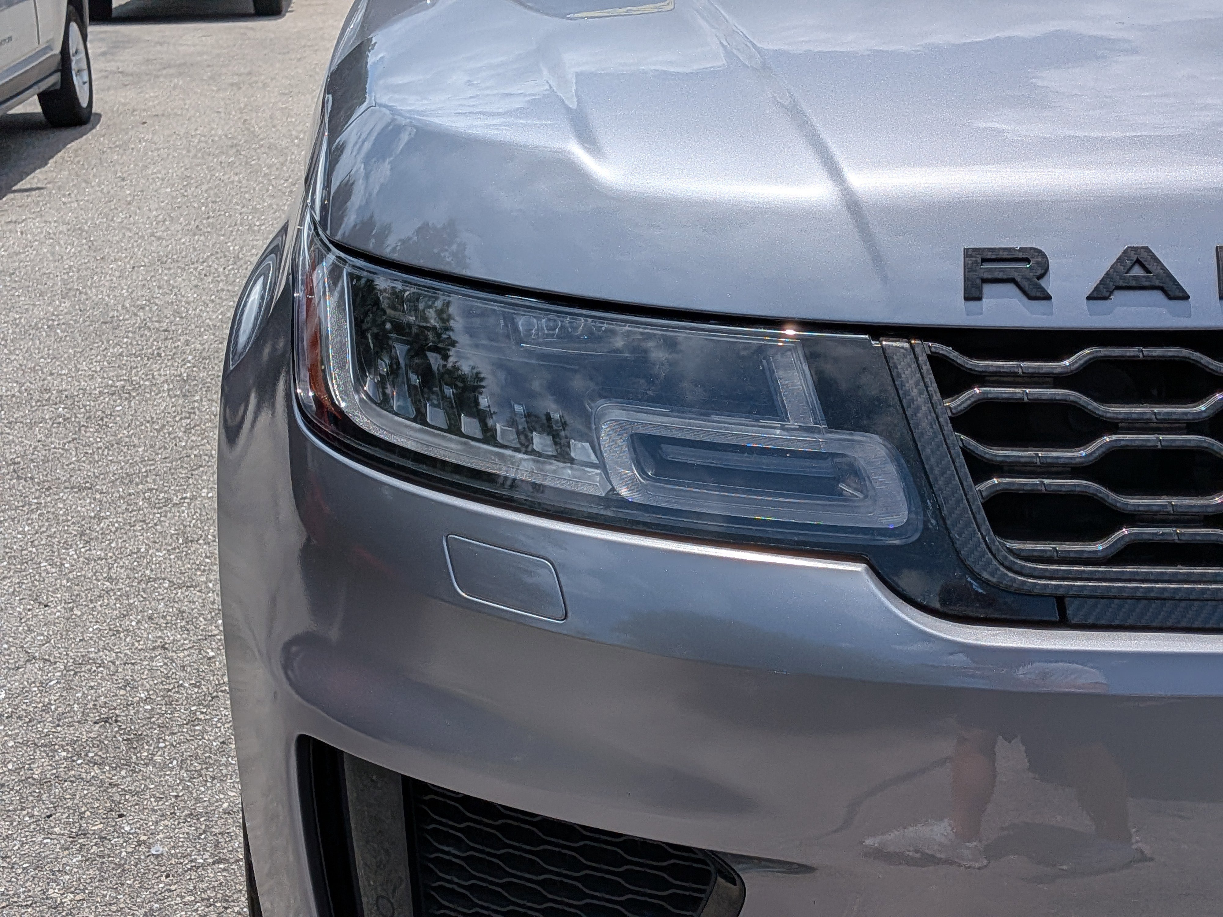 Used 2020 Land Rover Range Rover Sport HSE Dynamic image 9