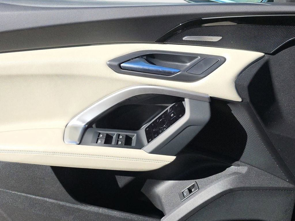 New 2025 Audi Q5 Prestige image 18