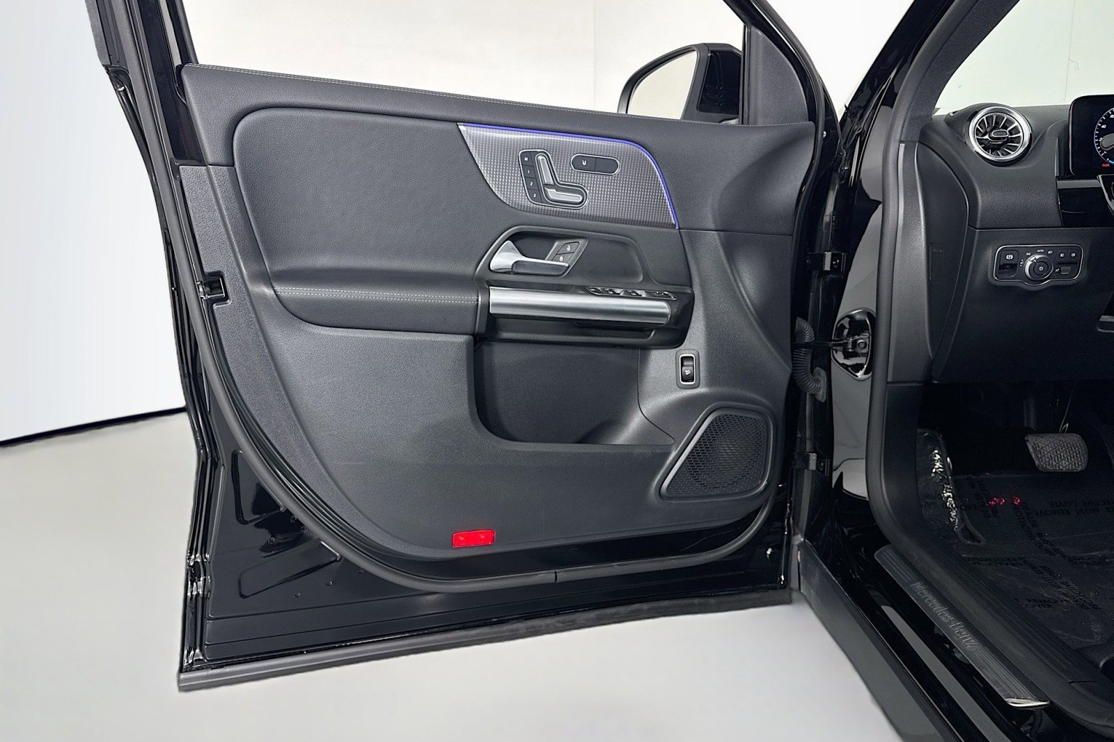 Certified 2023 Mercedes-Benz GLA 250 image 22