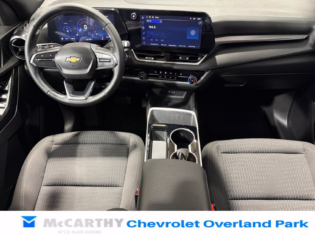 Used 2025 Chevrolet Equinox LT AWD/4WD image 25