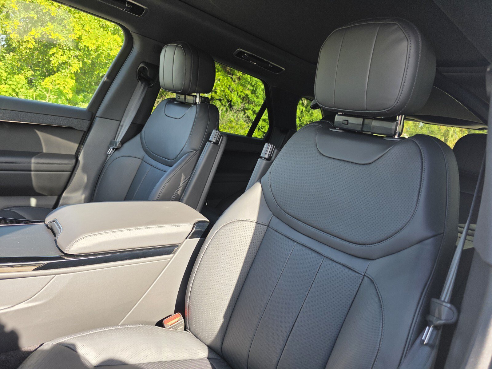 New 2027 Land Rover Range Rover Sport Dynamic SE AWD/4WD image 11