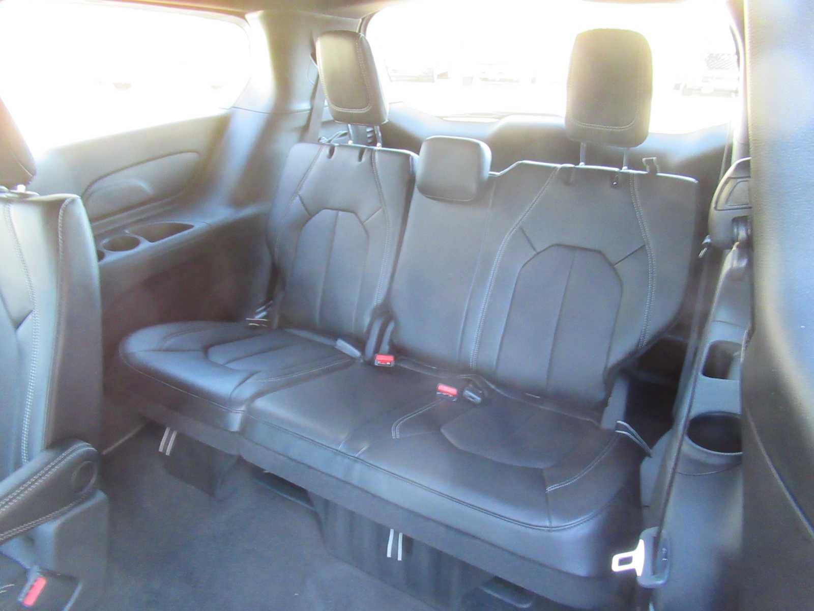 New 2026 Chrysler Pacifica Select image 44