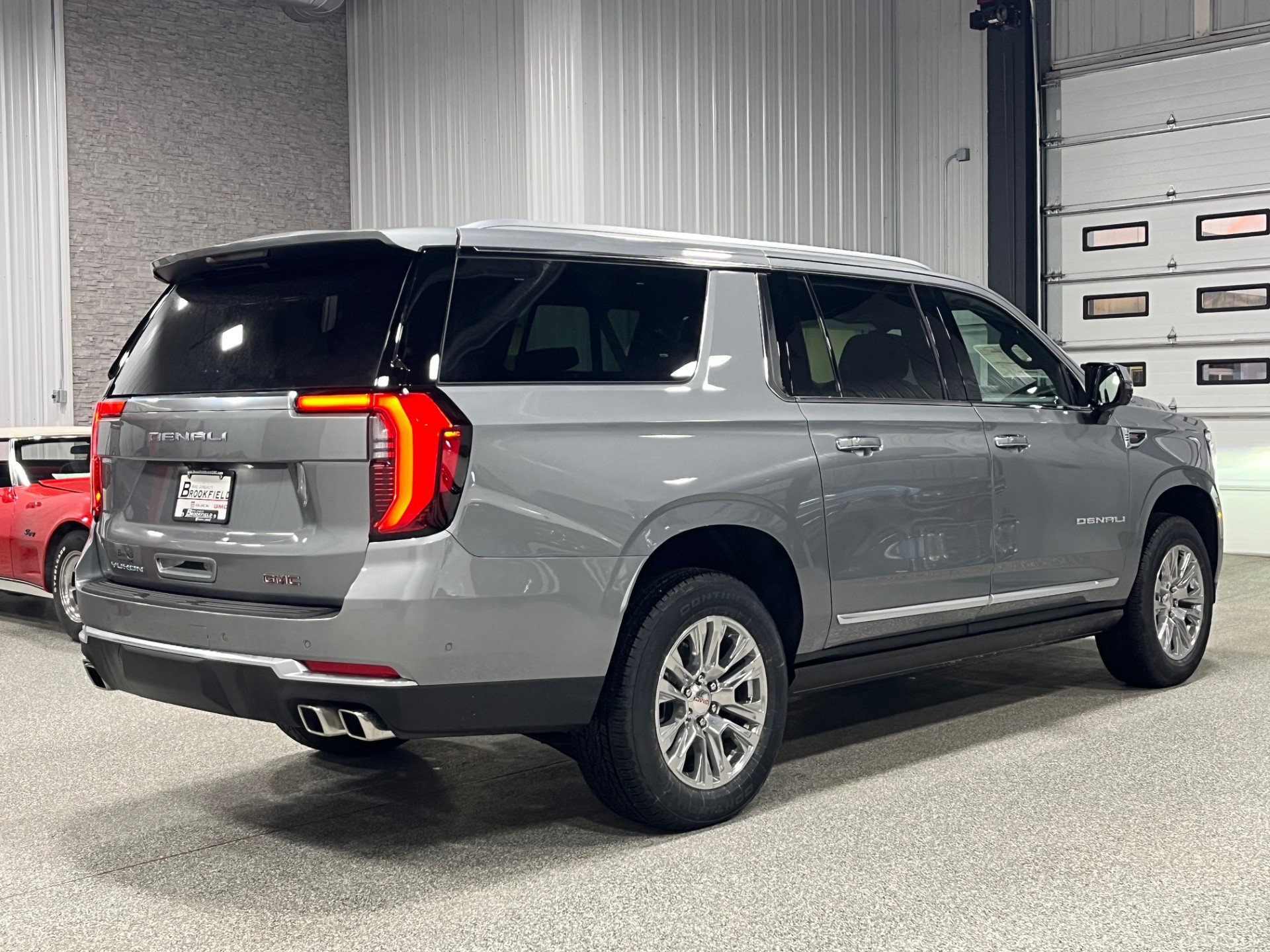 New 2026 GMC Yukon XL Denali w/ Sun & Power Step Package image 5