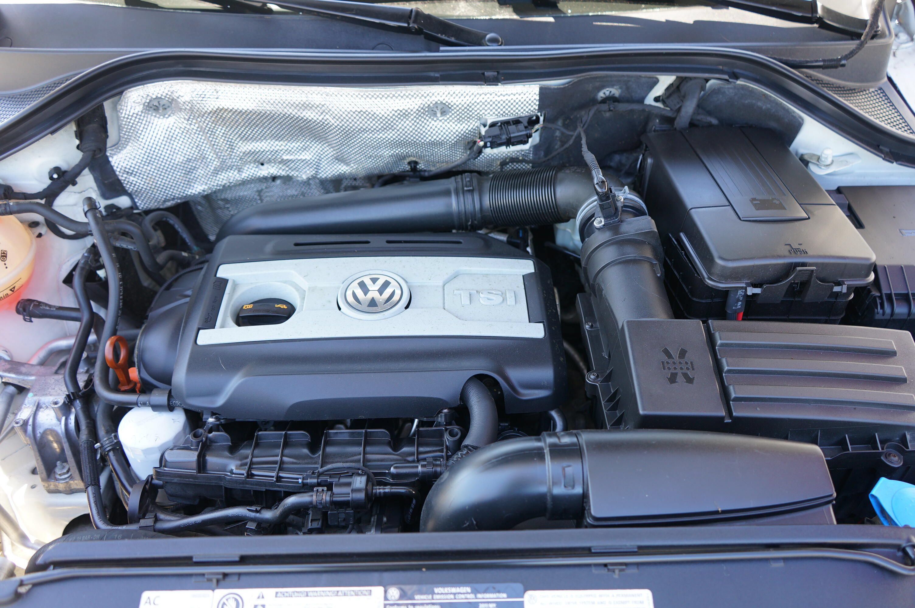 Used 2011 Volkswagen Tiguan S AWD/4WD image 11