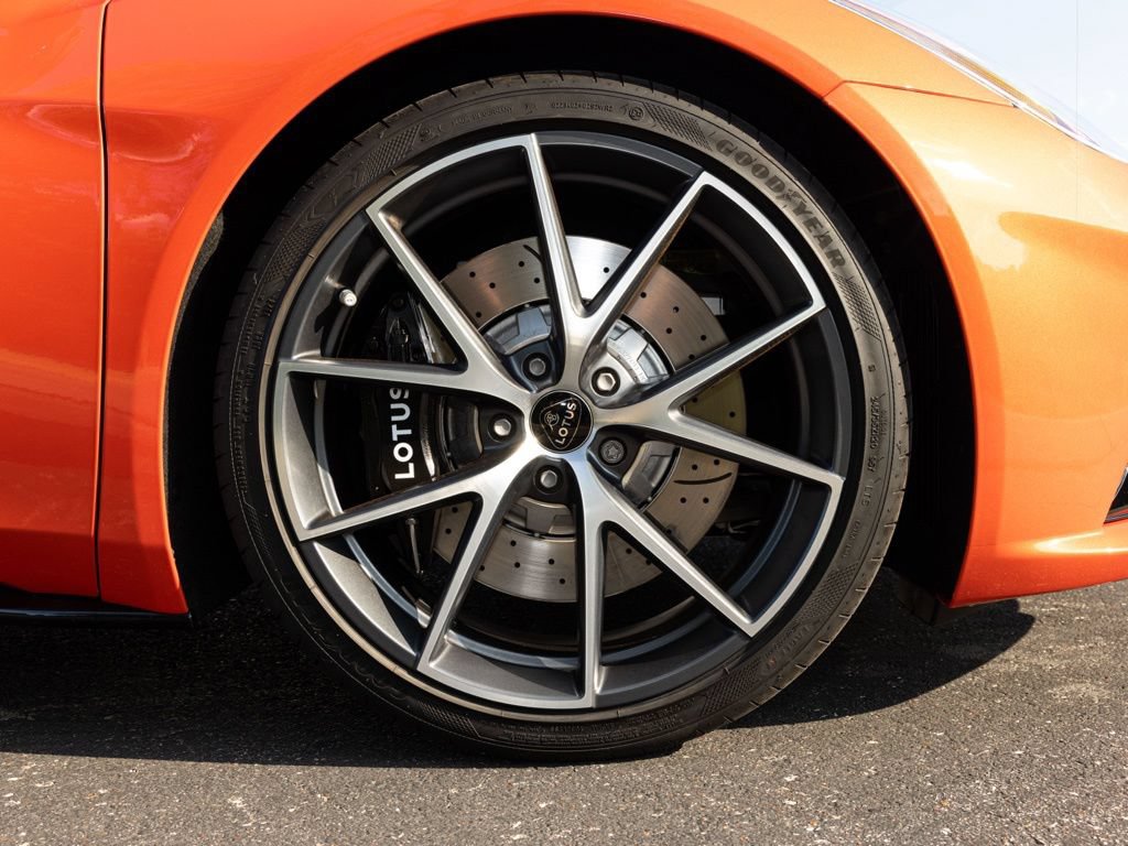 Used 2025 Lotus Emira RWD image 55