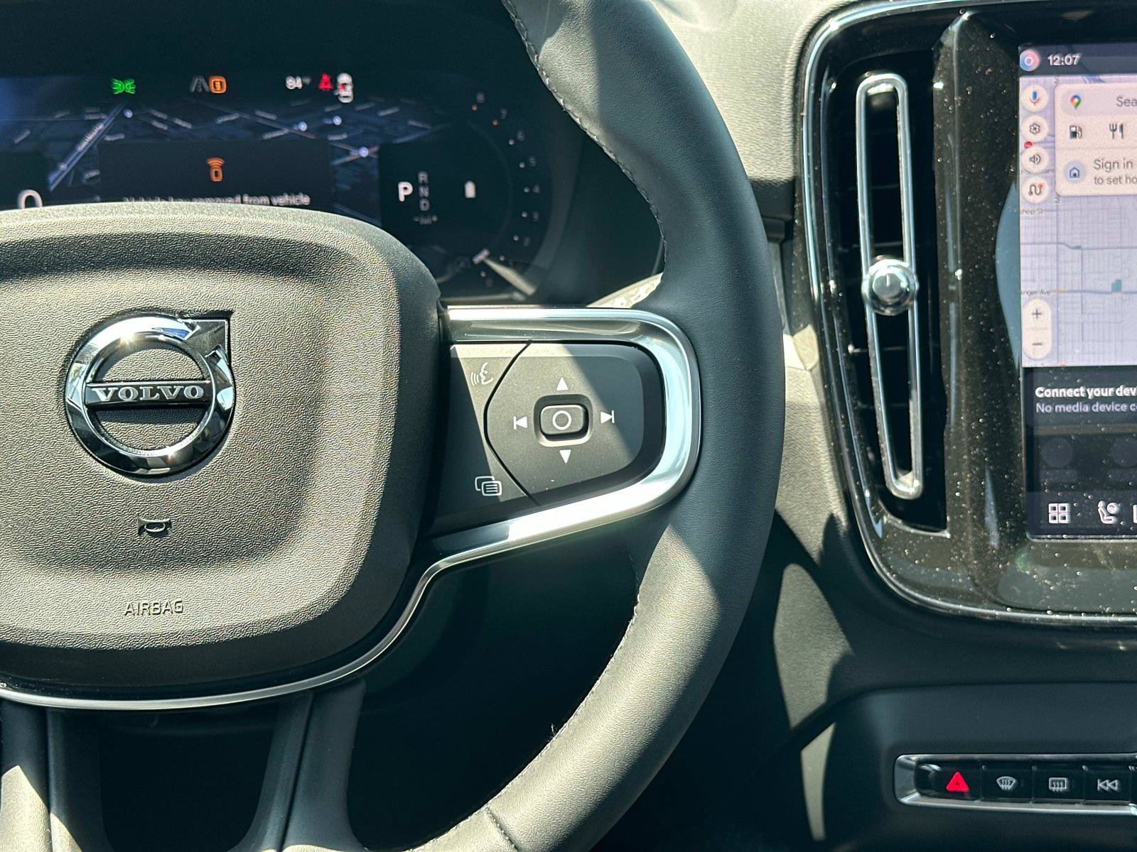 New 2026 Volvo XC40 B5 Ultra w/ Climate Package AWD/4WD image 9