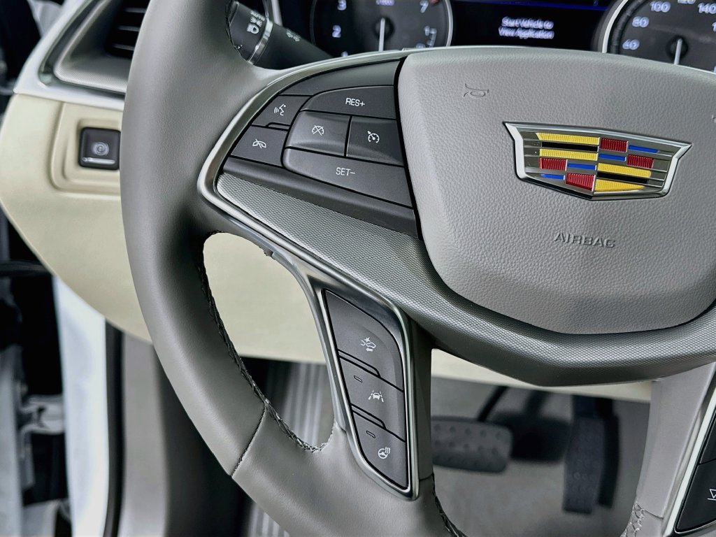 New 2026 Cadillac XT5 Premium Luxury w/ LPO, Floor Liner Package AWD/4WD image 12