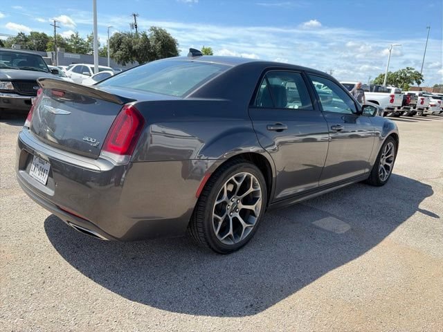 Used 2018 Chrysler 300 S w/ Safetytec Plus Group RWD image 4
