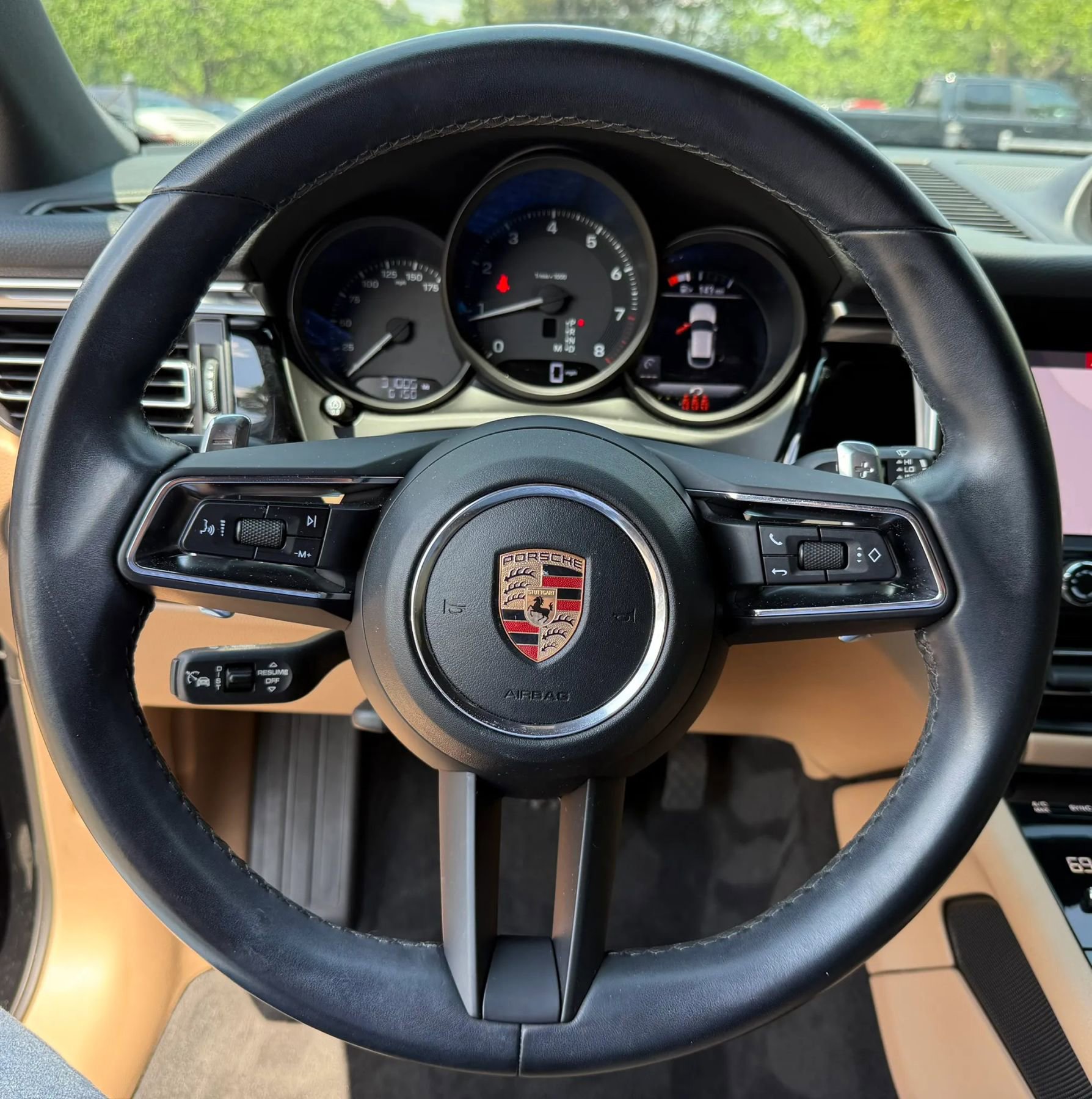 Used 2023 Porsche Macan AWD/4WD image 18