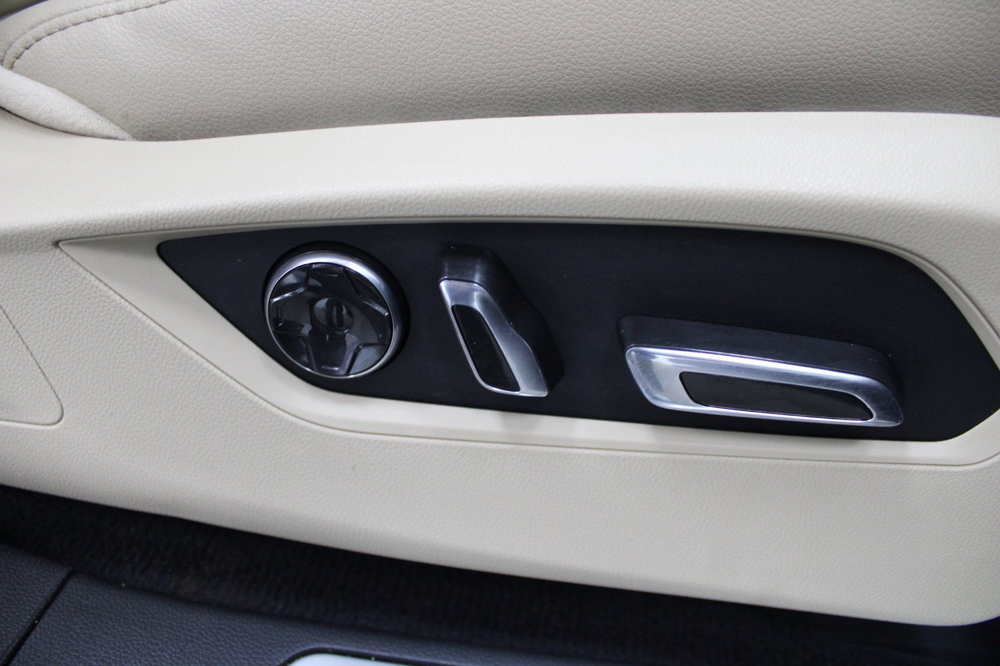 Used 2019 Acura RDX AWD image 33