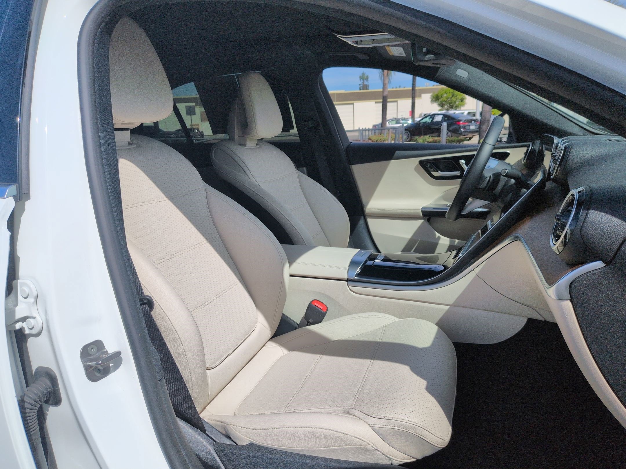 Used 2025 Mercedes-Benz C 300 Sedan image 32