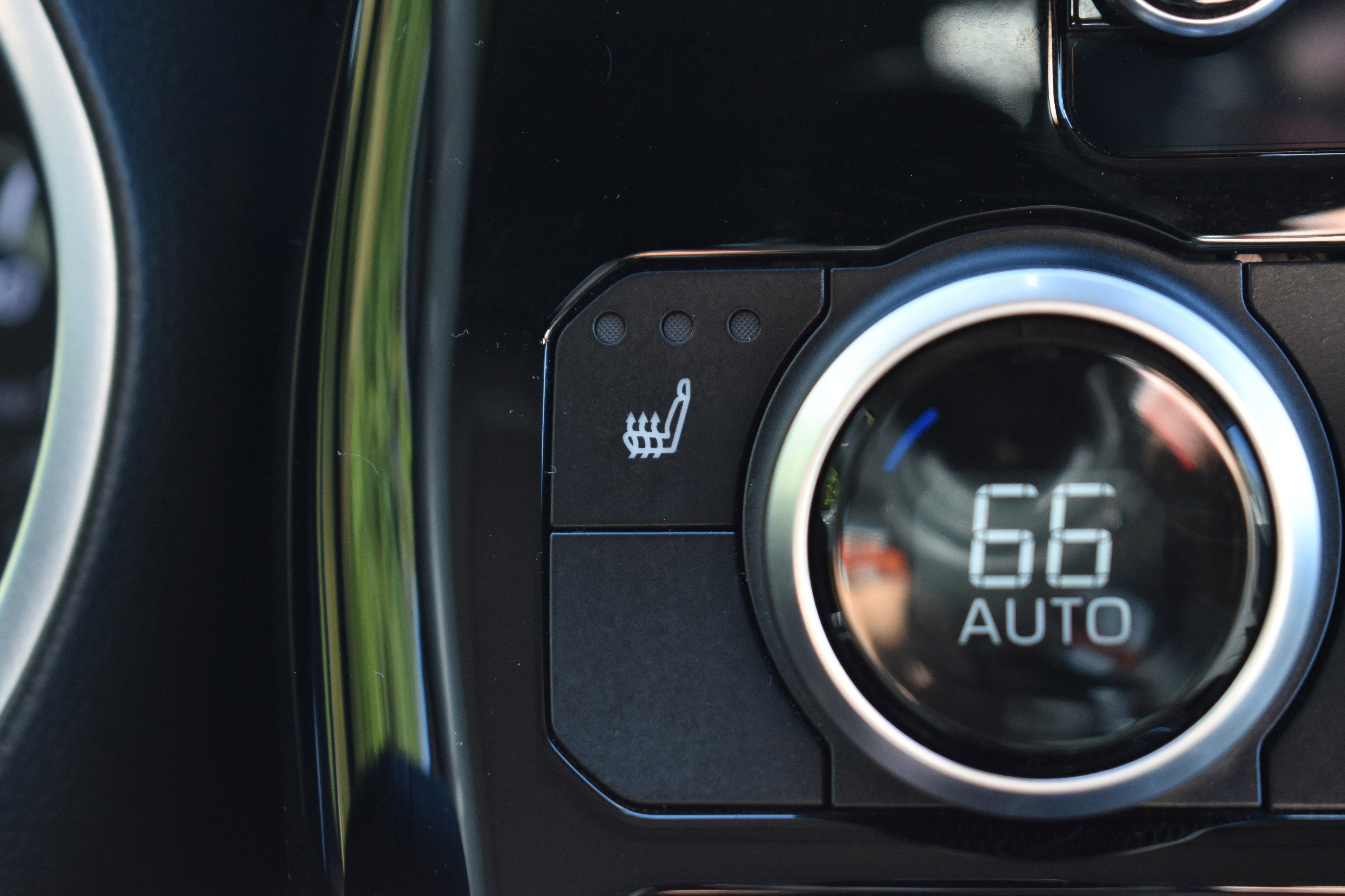 Used 2023 Toyota Highlander XLE image 20