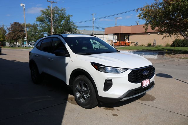 New 2025 Ford Escape ST-Line image 8