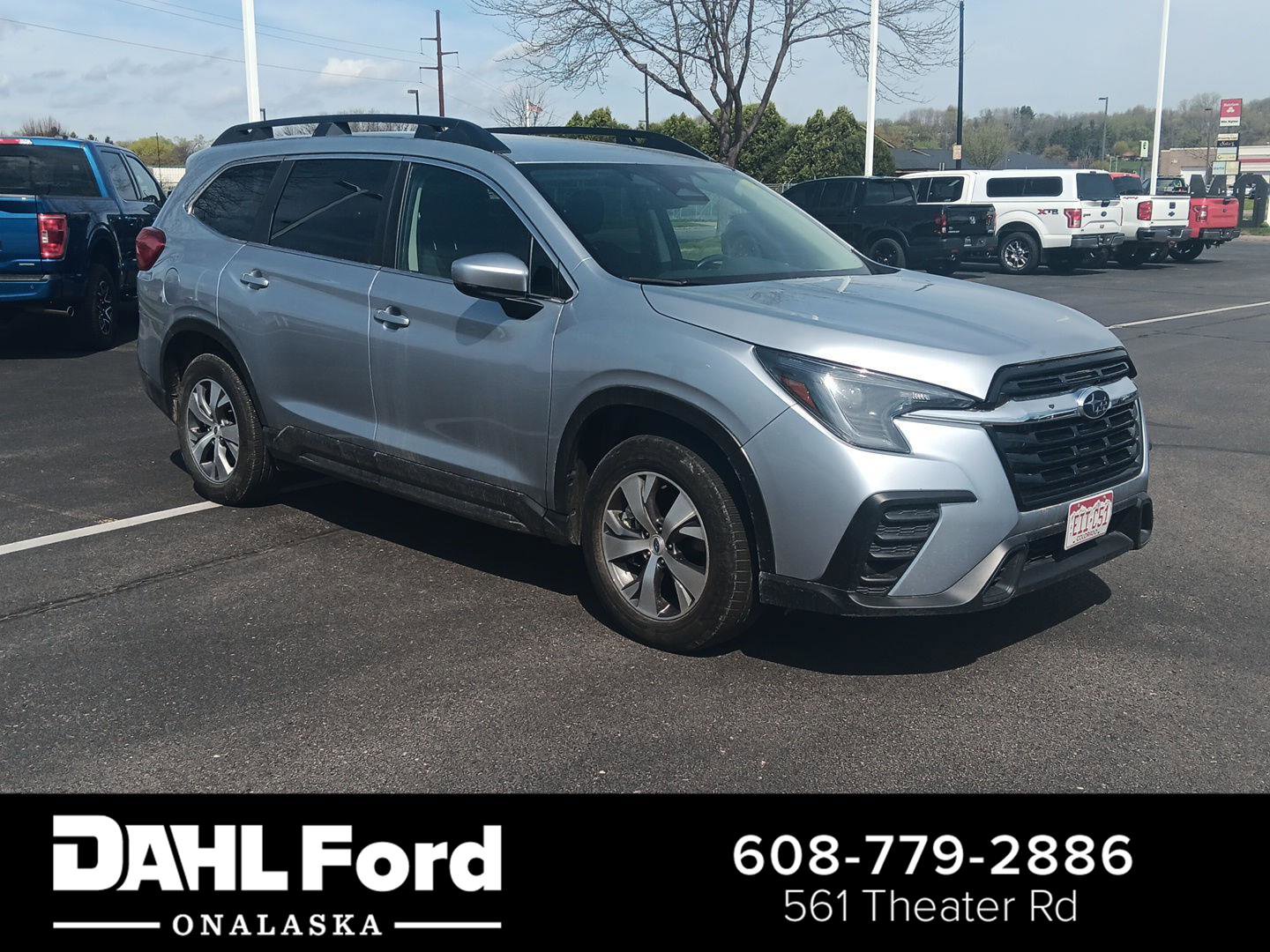 Used 2024 Subaru Ascent Premium w/ Convenience Package AWD/4WD image 1