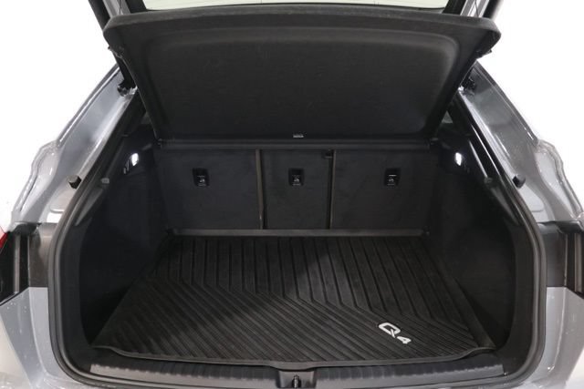 Used 2022 Audi Q4 e-tron Premium AWD/4WD image 31