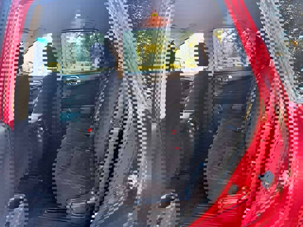 Used 2016 Nissan Pathfinder S image 7