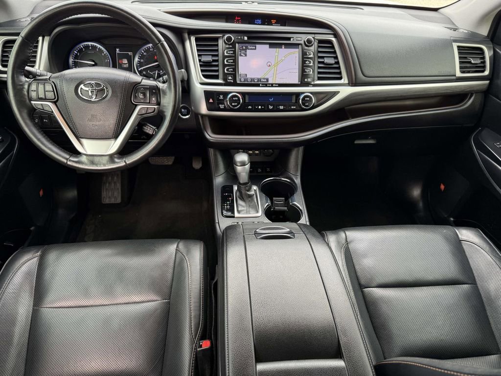 Used 2019 Toyota Highlander Limited Platinum image 11