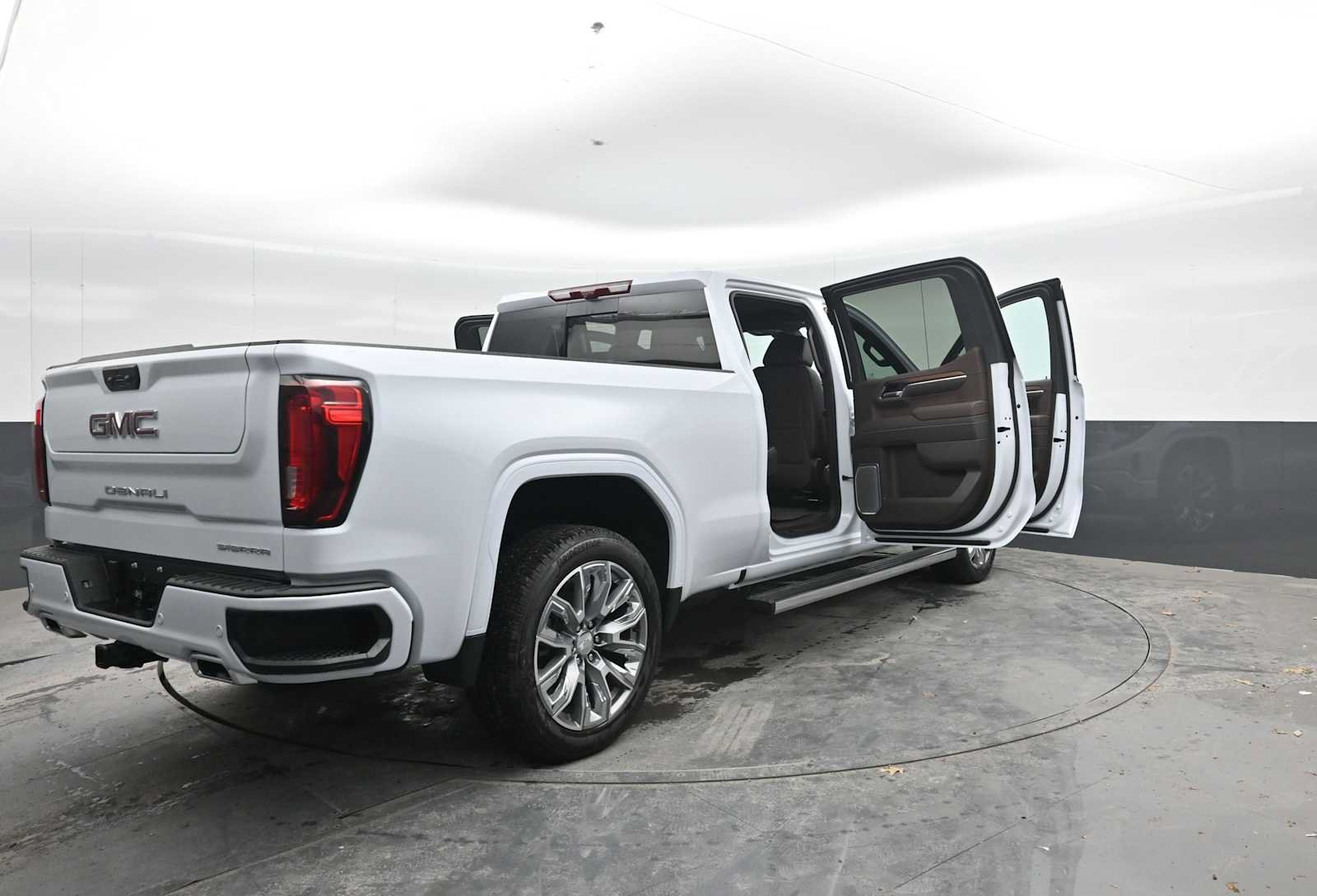 New 2026 GMC Sierra 1500 Denali w/ Denali Reserve Package AWD/4WD image 36