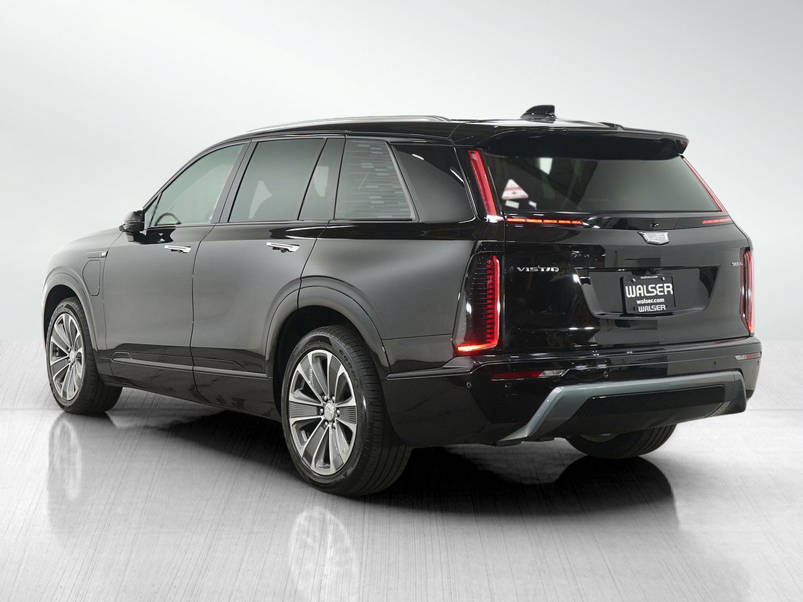 Used 2026 Cadillac Vistiq Luxury image 3