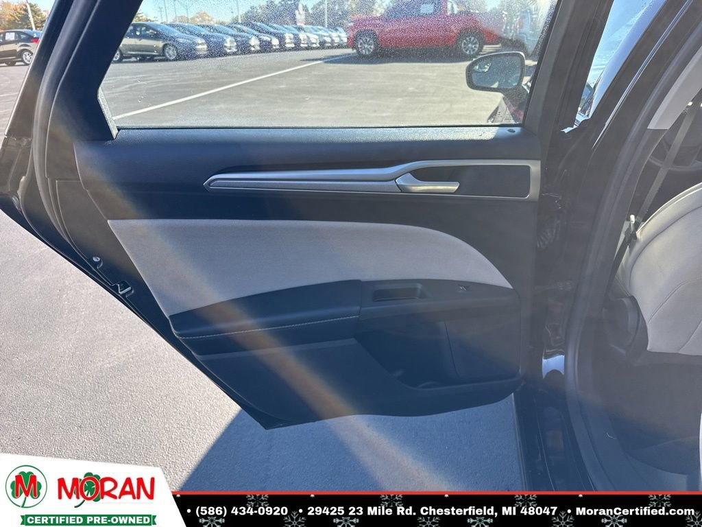 Used 2018 Ford Fusion S image 22