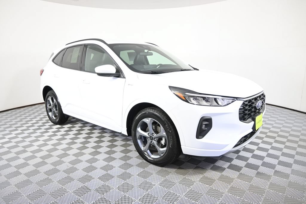 Used 2023 Ford Escape ST-Line Select w/ Tech Pack #1 AWD/4WD image 9